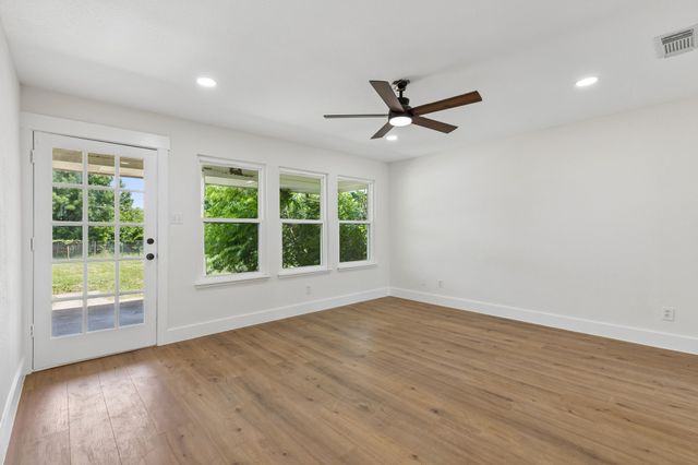 3128 Darby Lane, Denton, TX 76207