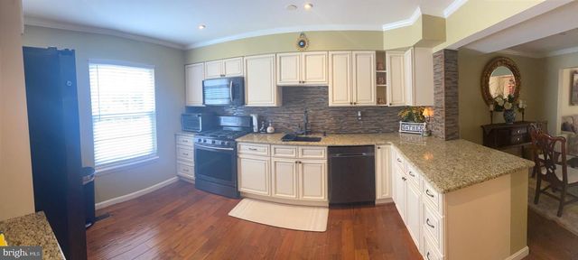 3 SUGAR TREE PL, Cockeysville, MD 21030