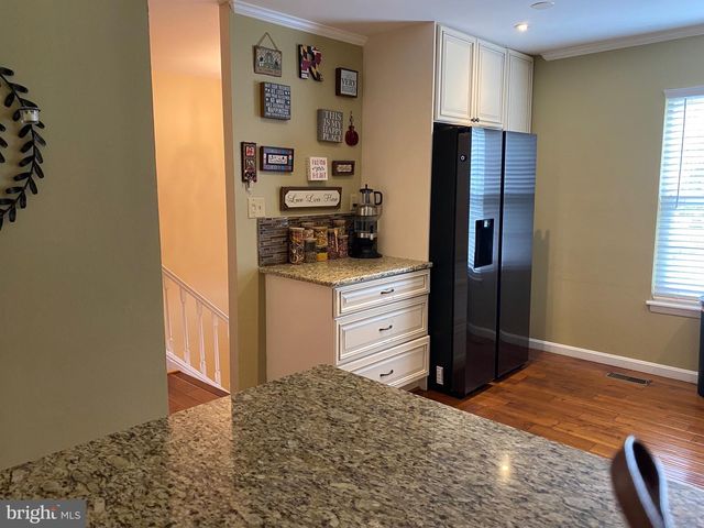 3 SUGAR TREE PL, Cockeysville, MD 21030