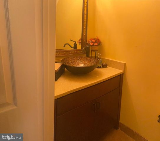 3 SUGAR TREE PL, Cockeysville, MD 21030