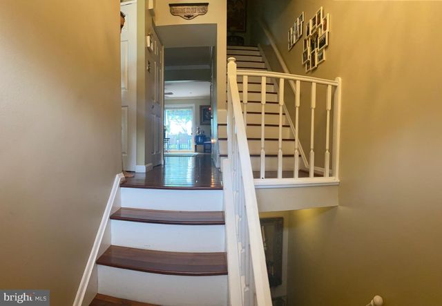 3 SUGAR TREE PL, Cockeysville, MD 21030