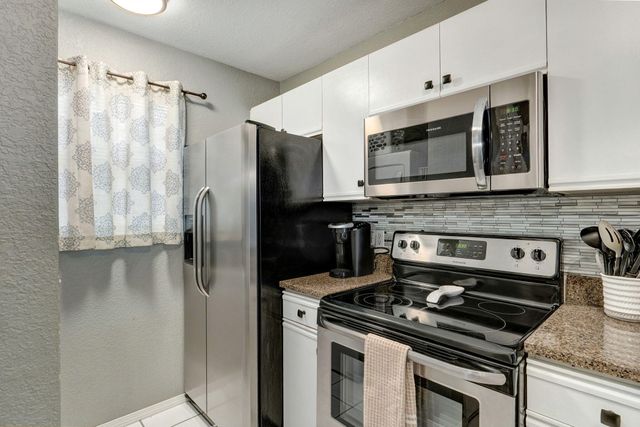 32 Golfshores Drive Apt 3, Branson, MO 65616