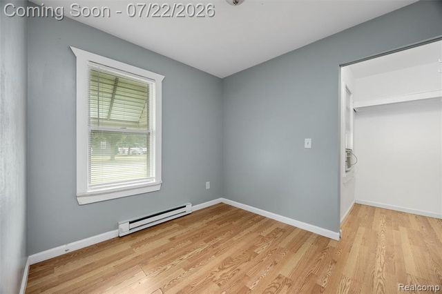 1759 E Elza Avenue, Hazel Park, MI 48030