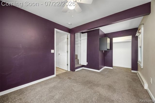 1759 E Elza Avenue, Hazel Park, MI 48030