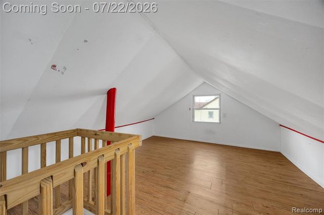 1759 E Elza Avenue, Hazel Park, MI 48030