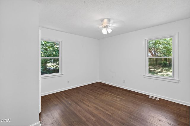904 Seabrook Road, Raleigh, NC 27610
