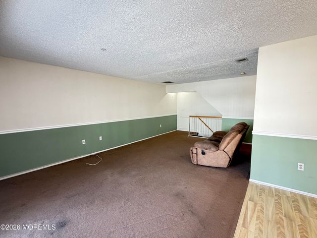 1103 Scarlet Oak Avenue, Toms River, NJ 08755