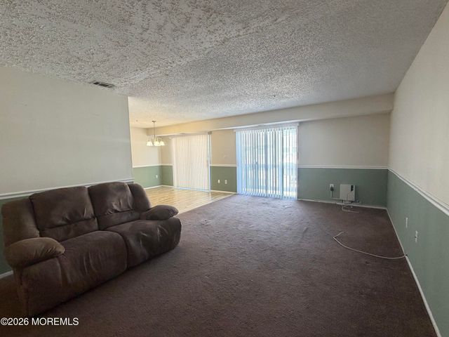 1103 Scarlet Oak Avenue, Toms River, NJ 08755