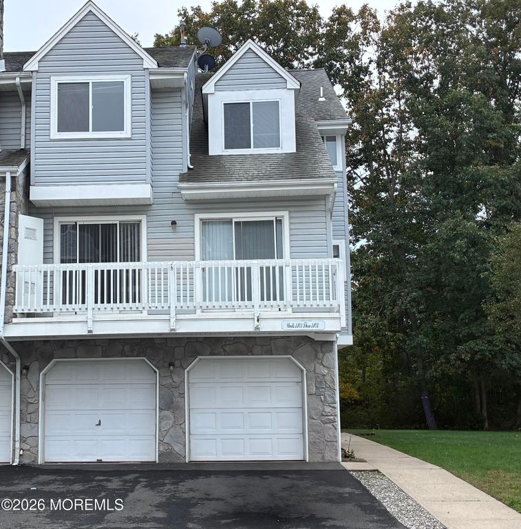 1103 Scarlet Oak Avenue, Toms River, NJ 08755