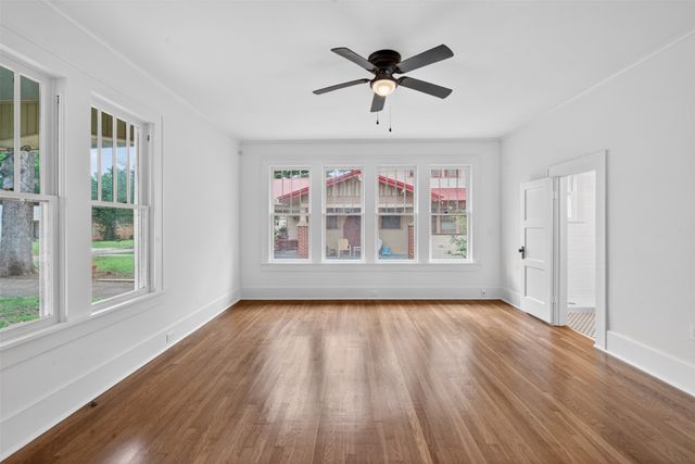 106 Washington Place S, Marshall, TX 75670