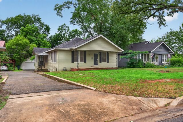 106 Washington Place S, Marshall, TX 75670
