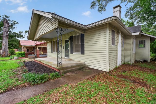 106 Washington Place S, Marshall, TX 75670