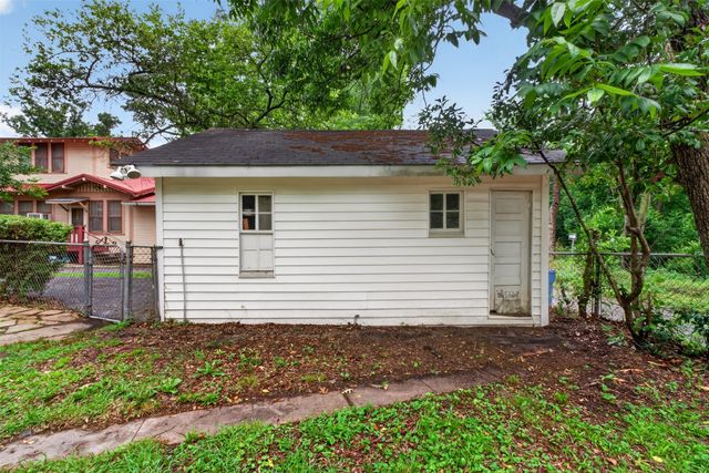 106 Washington Place S, Marshall, TX 75670