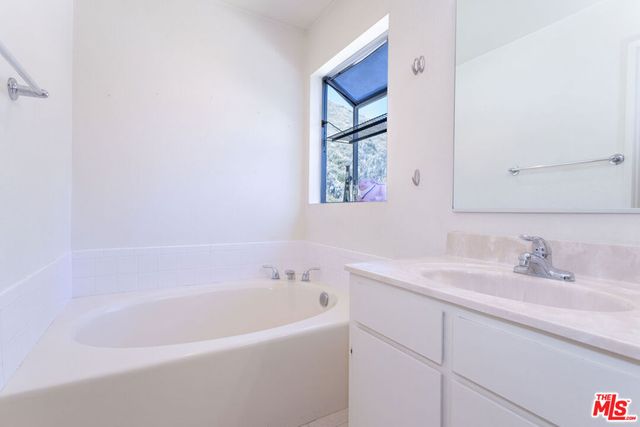 27866 Glasser Avenue, Canyon Country, CA 91351