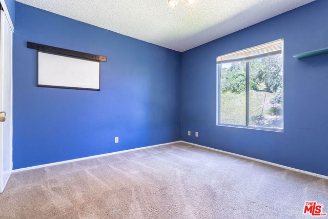 27866 Glasser Avenue, Canyon Country, CA 91351