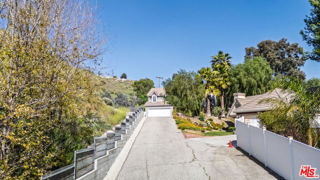 27866 Glasser Avenue, Canyon Country, CA 91351