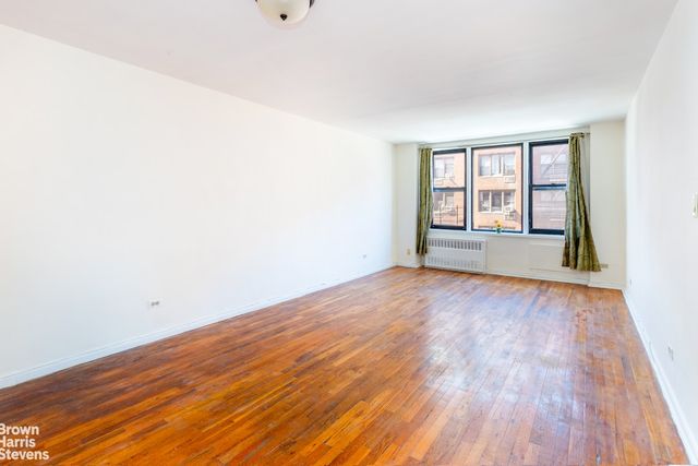 8330 Vietor Ave Apt 529, New York City, NY 11373
