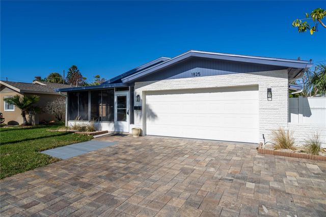 1825 SHORE ACRES BLVD NE, St Petersburg, FL 33703