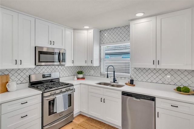 1825 SHORE ACRES BLVD NE, St Petersburg, FL 33703