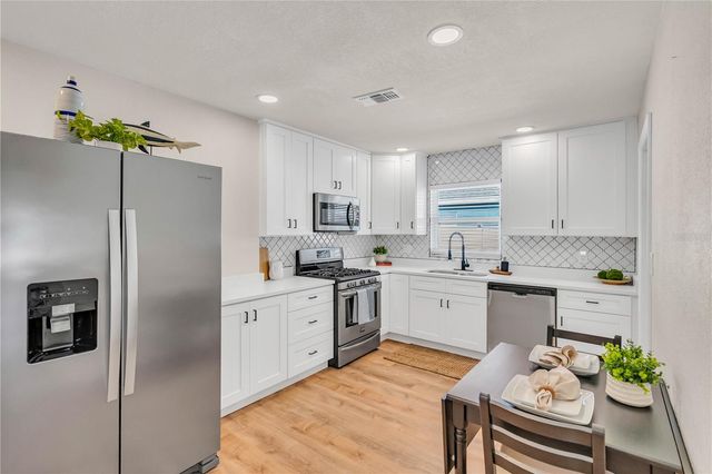 1825 SHORE ACRES BLVD NE, St Petersburg, FL 33703