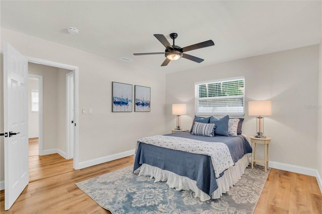 1825 SHORE ACRES BLVD NE, St Petersburg, FL 33703