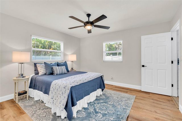 1825 SHORE ACRES BLVD NE, St Petersburg, FL 33703