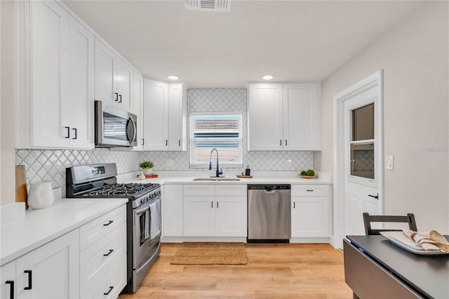 1825 SHORE ACRES BLVD NE, St Petersburg, FL 33703