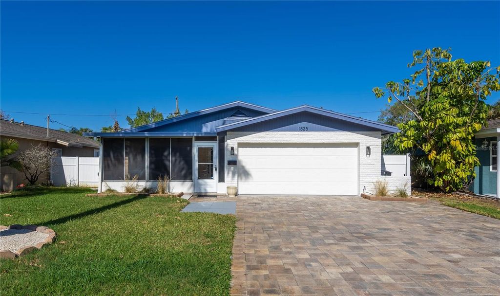 1825 SHORE ACRES BLVD NE, St Petersburg, FL 33703