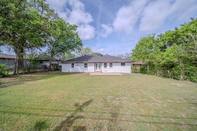 5916 Sumatra Drive, Dallas, TX 75241