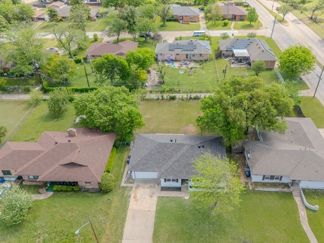 5916 Sumatra Drive, Dallas, TX 75241