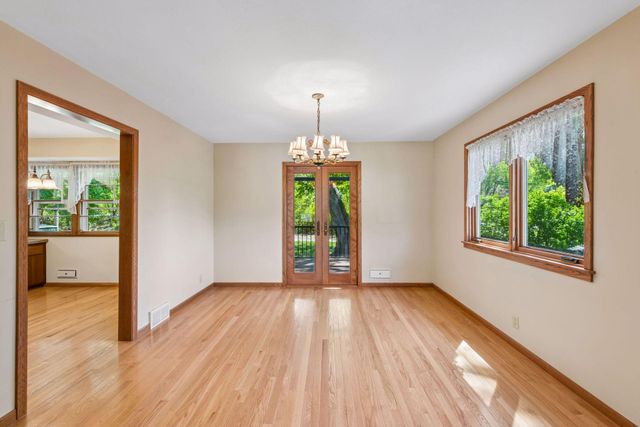 6717 Southdale Road, Edina, MN 55435