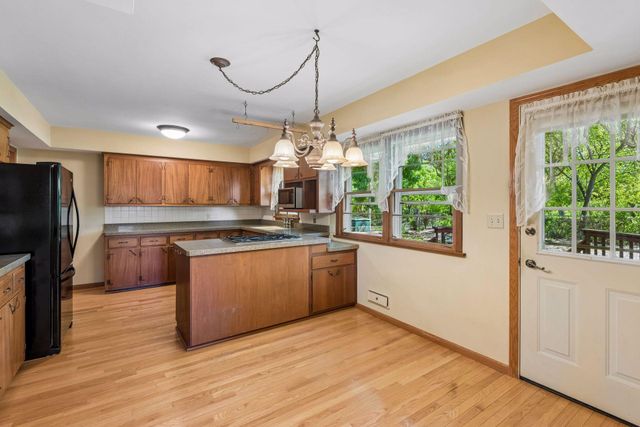 6717 Southdale Road, Edina, MN 55435