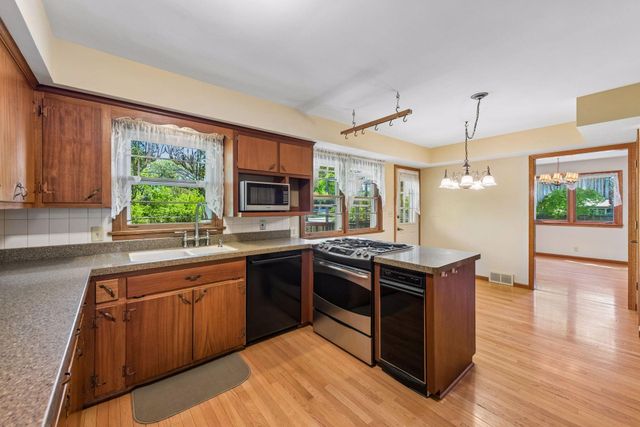 6717 Southdale Road, Edina, MN 55435