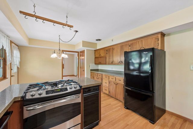 6717 Southdale Road, Edina, MN 55435