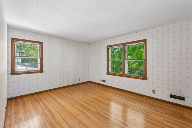 6717 Southdale Road, Edina, MN 55435