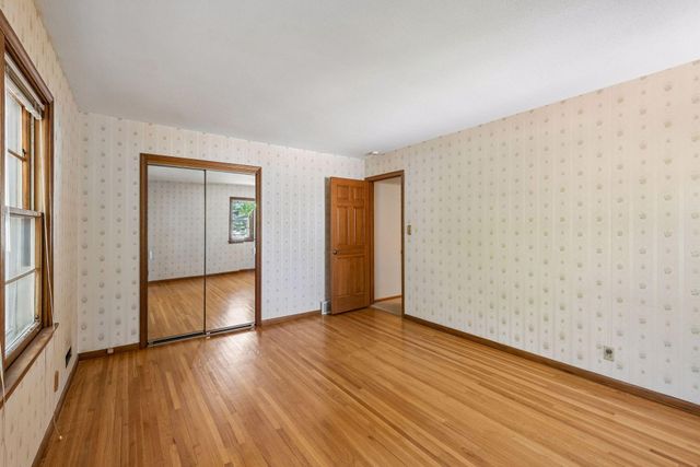 6717 Southdale Road, Edina, MN 55435