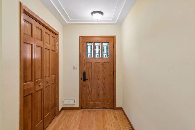 6717 Southdale Road, Edina, MN 55435