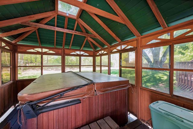 6717 Southdale Road, Edina, MN 55435
