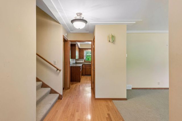 6717 Southdale Road, Edina, MN 55435