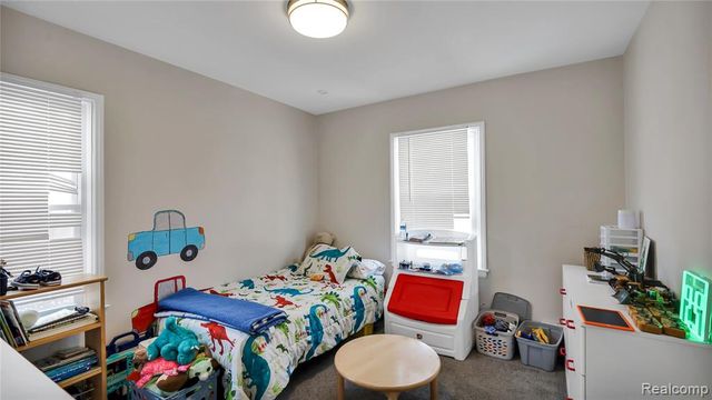 28199 Oneil Street, Roseville, MI 48066