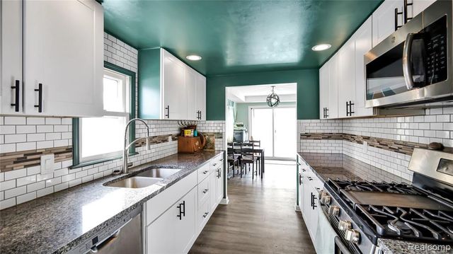 28199 Oneil Street, Roseville, MI 48066