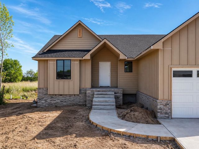 5865 N St. Paul Ct., Wichita, KS 67204