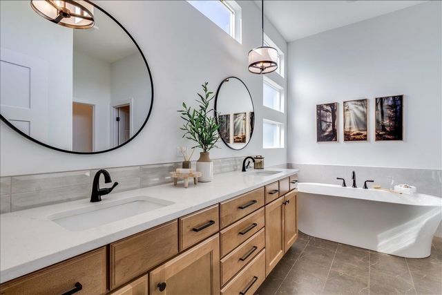 5865 N St. Paul Ct., Wichita, KS 67204