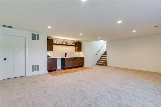 5865 N St. Paul Ct., Wichita, KS 67204