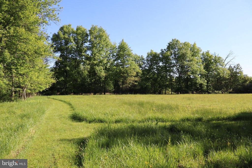 1583 CHESTNUT RIDGE RD, Upper Black Eddy, PA 18972