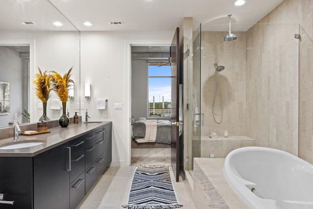 800 W 5th ST 703, Austin, TX 78703