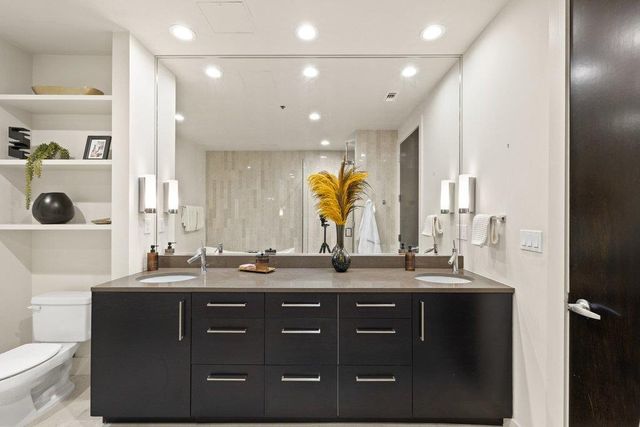 800 W 5th ST 703, Austin, TX 78703