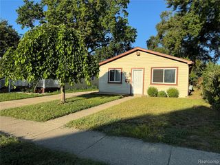 29045 Howard Avenue, Madison Heights, MI 48071