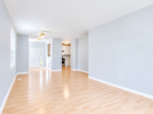 805 Genesee Drive, Naperville, IL 60563