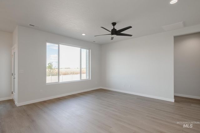 18389 N Trumpet Lily Ave, Nampa, ID 83687